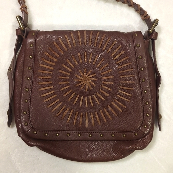 Isabella Fiore Italian Leather Crossbody - Picture 3 of 15